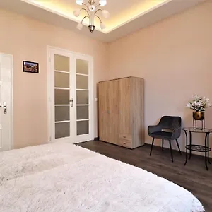 King Charles Residences Апартаменты